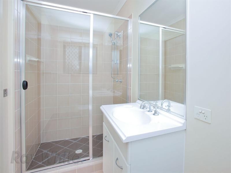 97 Lakeside Avenue, Springfield Lakes QLD 4300