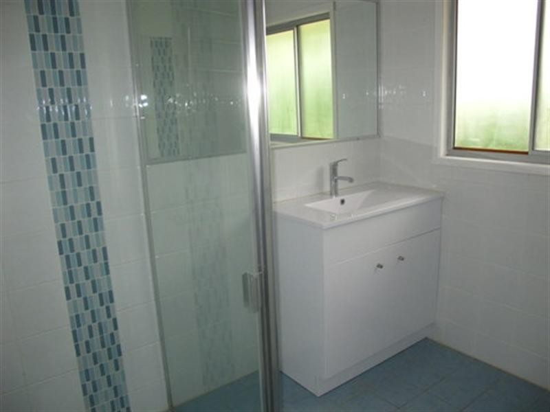 On Melinda Street, Camira QLD 4300