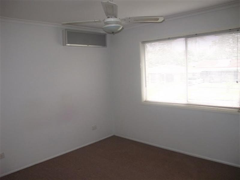 On Melinda Street, Camira QLD 4300