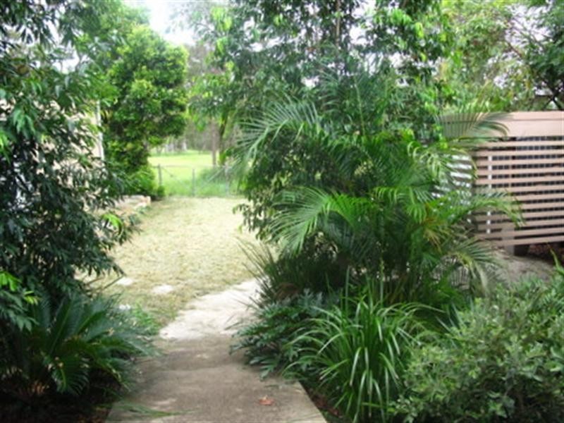 On Melinda Street, Camira QLD 4300