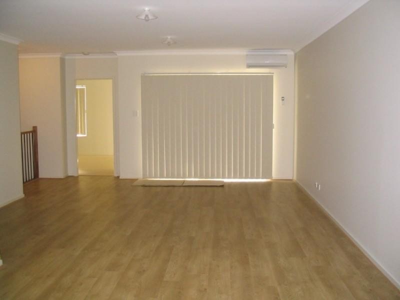 9 Clearpoint Way, Springfield Lakes QLD 4300