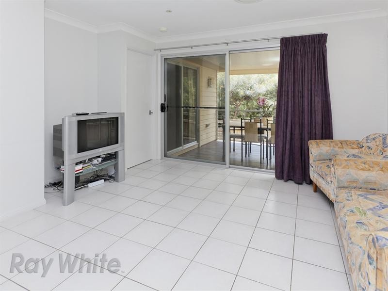 38 Creekside Drive, Springfield Lakes QLD 4300