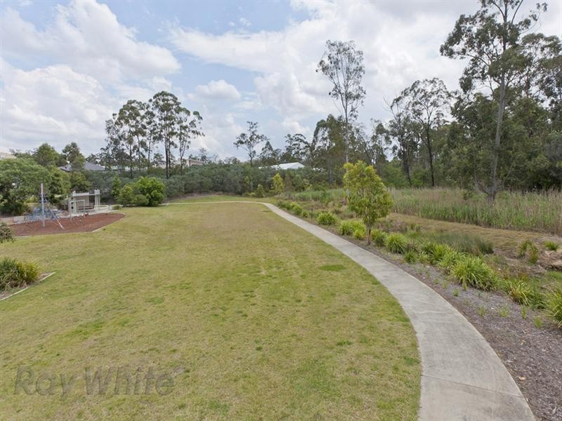 38 Creekside Drive, Springfield Lakes QLD 4300