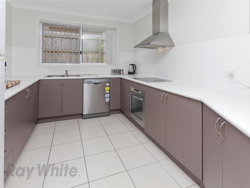 16 Barrington Street, Springfield Lakes QLD 4300