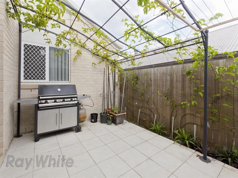 16 Barrington Street, Springfield Lakes QLD 4300