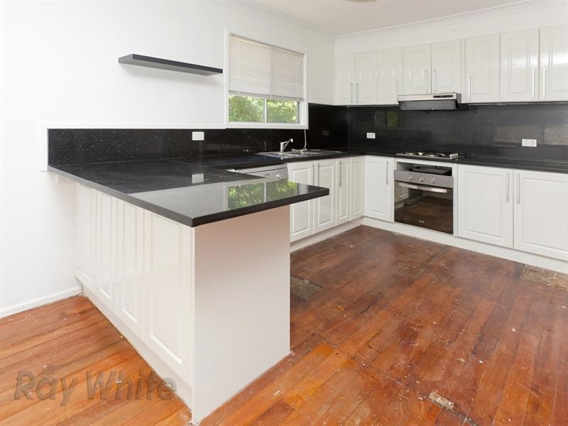 44 Hallett Avenue, Camira QLD 4300