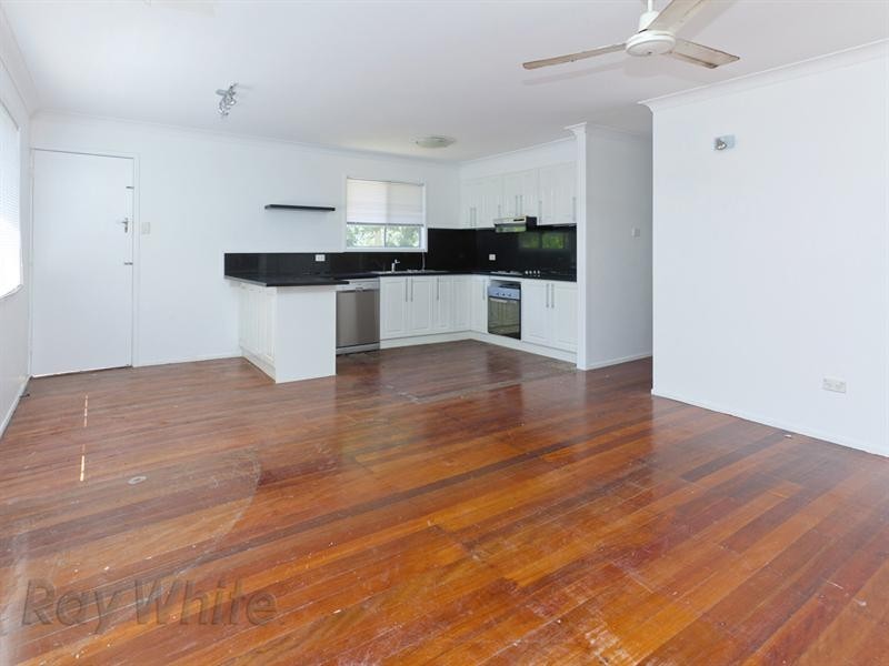 44 Hallett Avenue, Camira QLD 4300