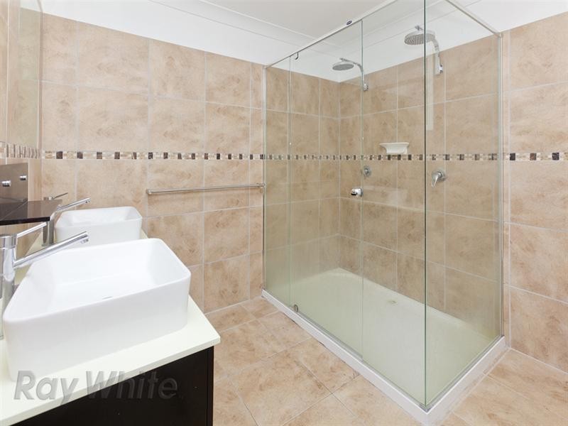 44 Hallett Avenue, Camira QLD 4300