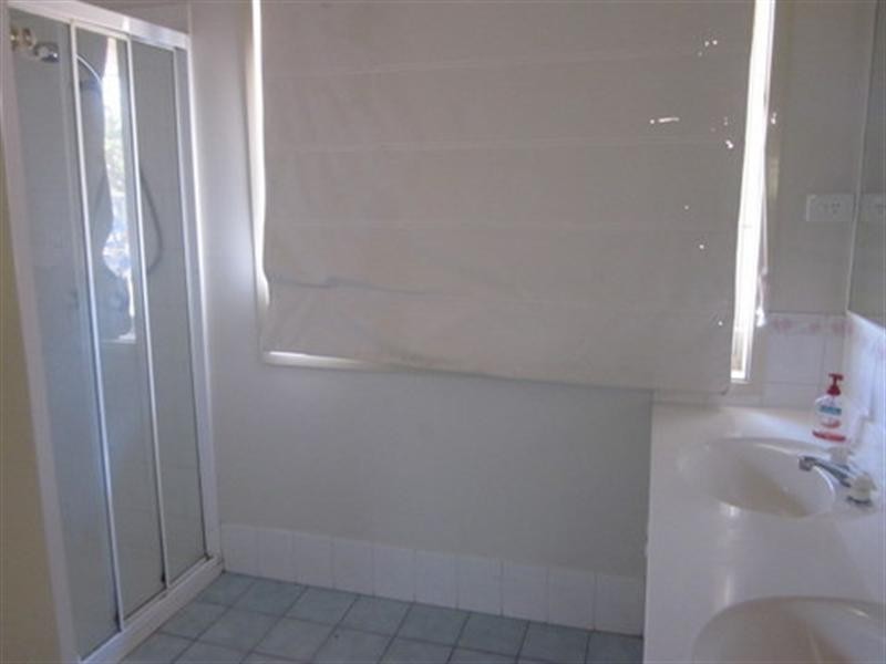 On Rosa Court, Camira QLD 4300