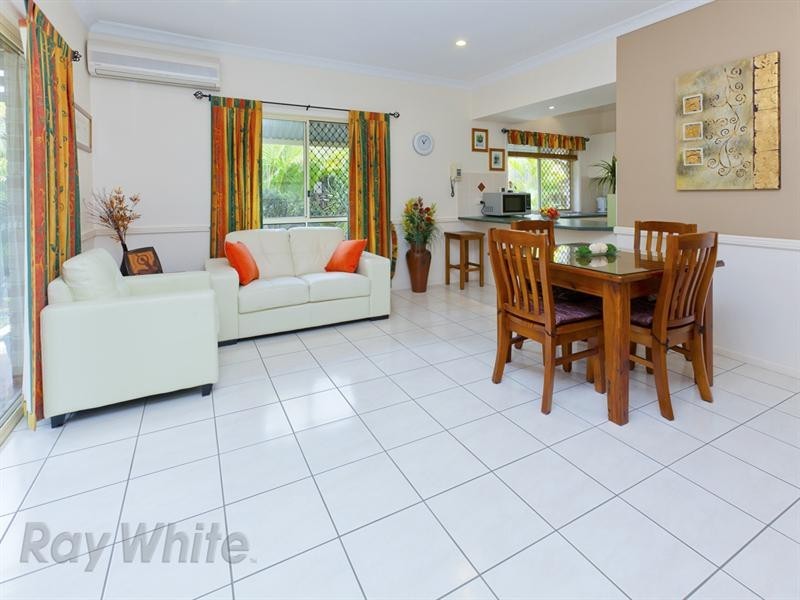11 Flora Link, Springfield Lakes QLD 4300