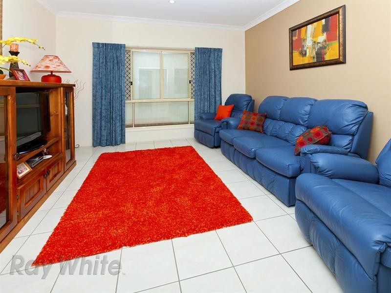 11 Flora Link, Springfield Lakes QLD 4300