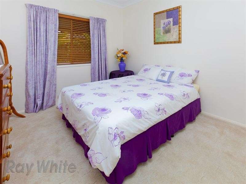 11 Flora Link, Springfield Lakes QLD 4300