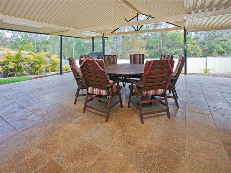 On Sandy Creek Avenue, Camira QLD 4300