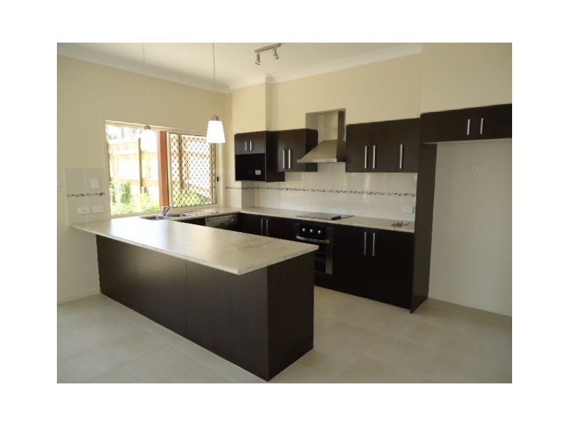 10 Pimento Place, Springfield Lakes QLD 4300
