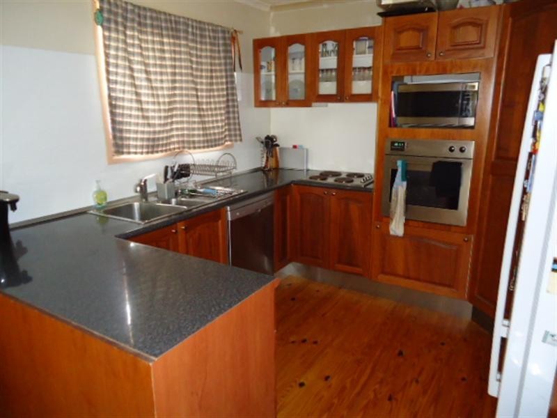 On Braeridge Drive, Bundamba QLD 4304