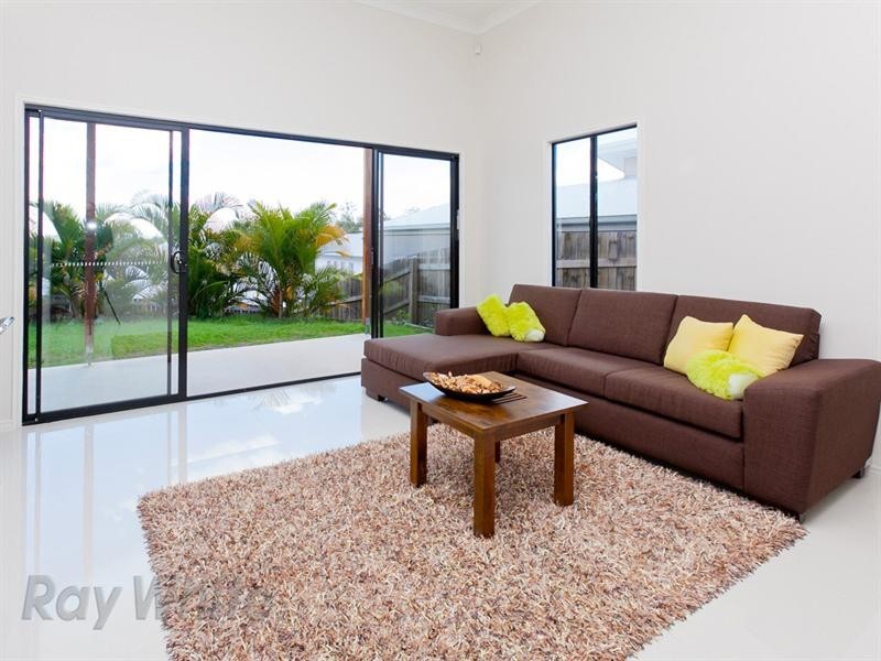 7 Rosella Crescent, Springfield Lakes QLD 4300