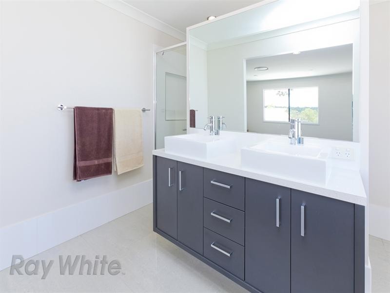 7 Rosella Crescent, Springfield Lakes QLD 4300