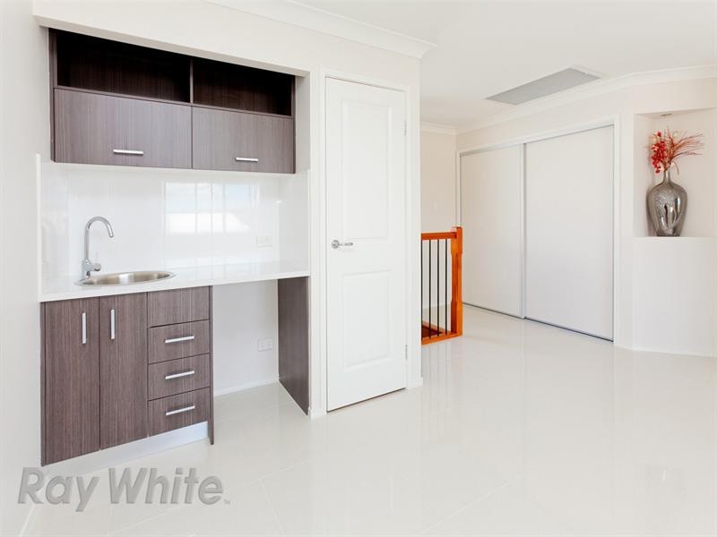 7 Rosella Crescent, Springfield Lakes QLD 4300