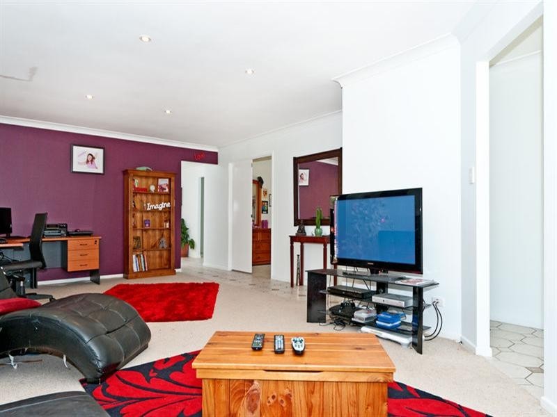 73 Jindabyne Court, Greenbank QLD 4124