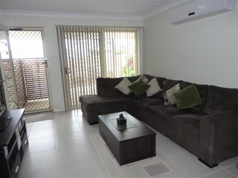 8 Rocky Cape, Springfield Lakes QLD 4300