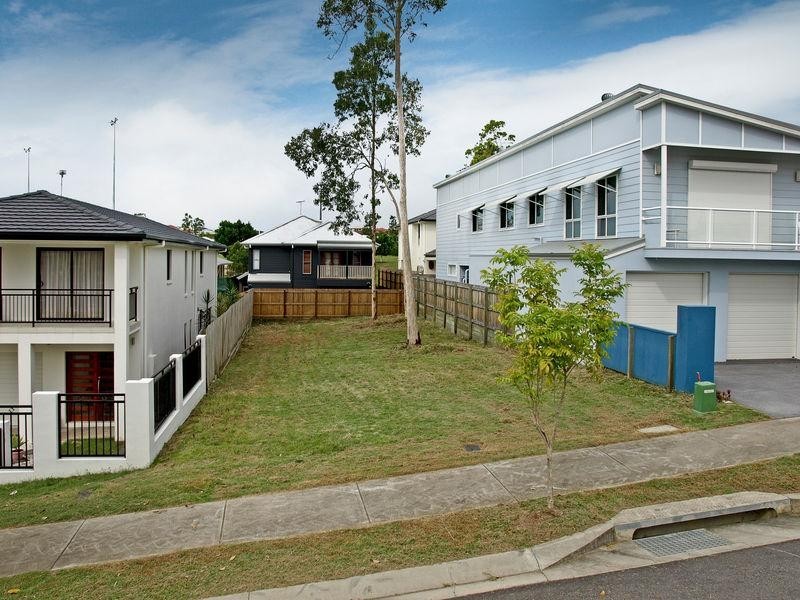 15 Cascades Street, Springfield Lakes QLD 4300