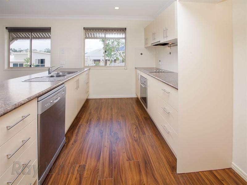 10 Horizon Drive, Springfield Lakes QLD 4300
