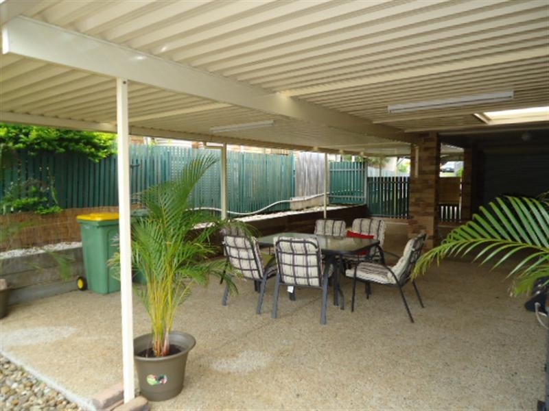 On Bankswood Court, Camira QLD 4300