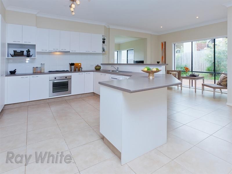 275 Lakeside Avenue, Springfield Lakes QLD 4300