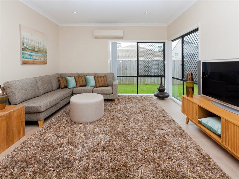 275 Lakeside Avenue, Springfield Lakes QLD 4300