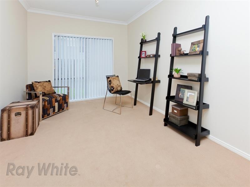 275 Lakeside Avenue, Springfield Lakes QLD 4300