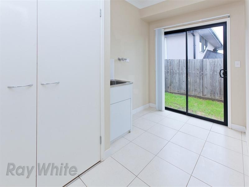 275 Lakeside Avenue, Springfield Lakes QLD 4300