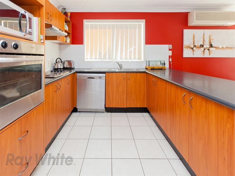 16 Canterbury Bells Circuit, Springfield Lakes QLD 4300