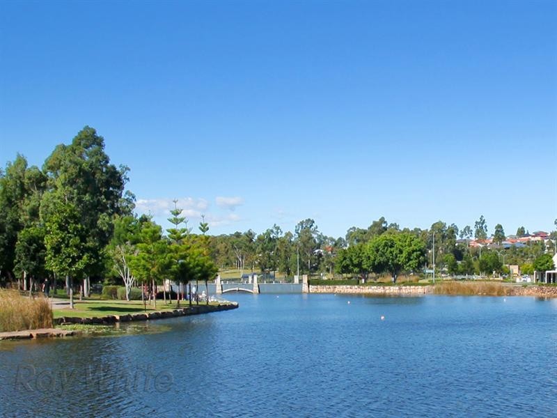 16 Canterbury Bells Circuit, Springfield Lakes QLD 4300