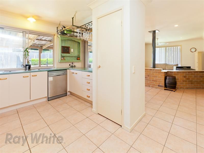 11 Bankswood Crescent, Camira QLD 4300