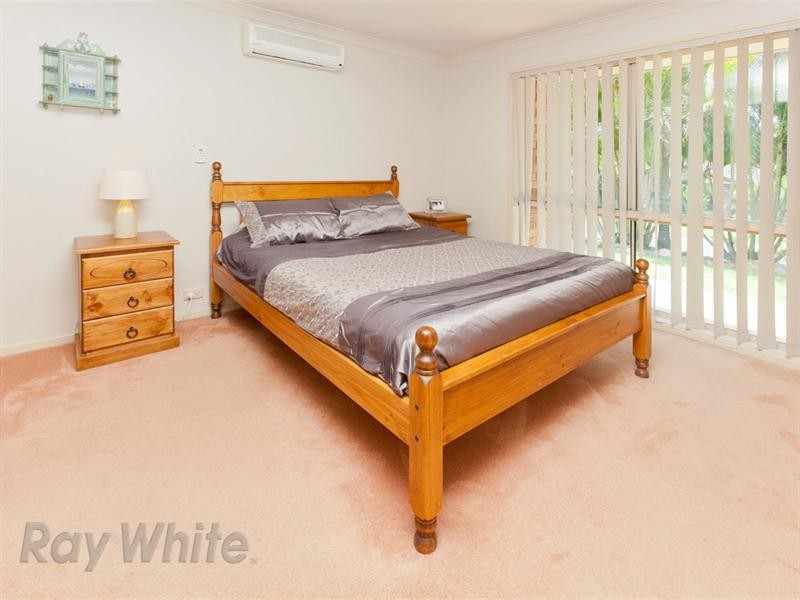 11 Bankswood Crescent, Camira QLD 4300