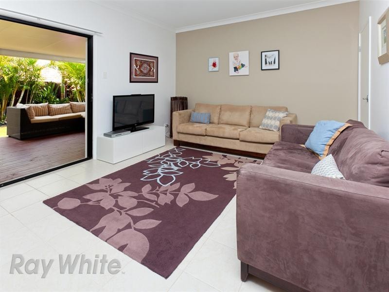 6 Fort Close, Springfield Lakes QLD 4300