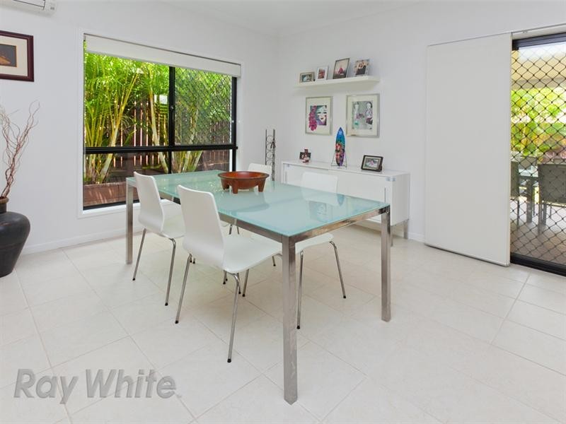 6 Fort Close, Springfield Lakes QLD 4300