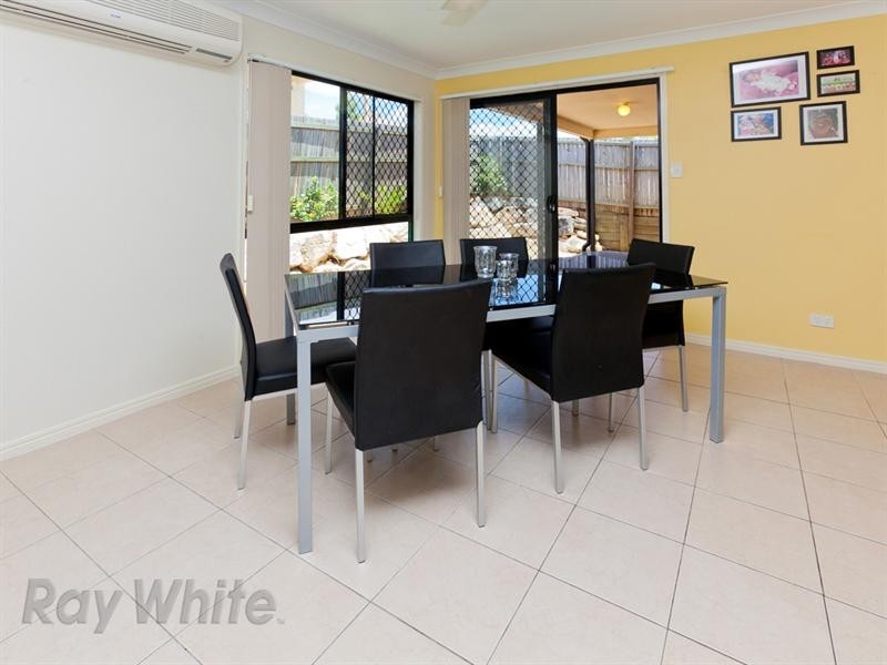 16 Creekside Drive, Springfield Lakes QLD 4300