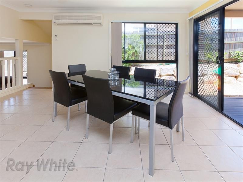 16 Creekside Drive, Springfield Lakes QLD 4300