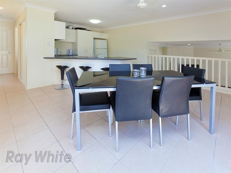 16 Creekside Drive, Springfield Lakes QLD 4300