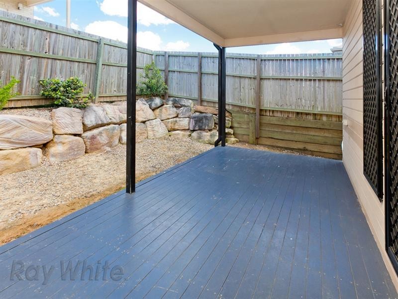 16 Creekside Drive, Springfield Lakes QLD 4300