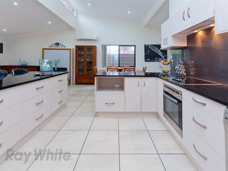 15 Ishmael Road, Camira QLD 4300