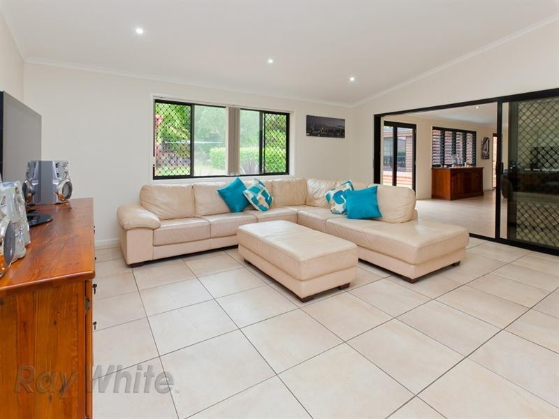 15 Ishmael Road, Camira QLD 4300