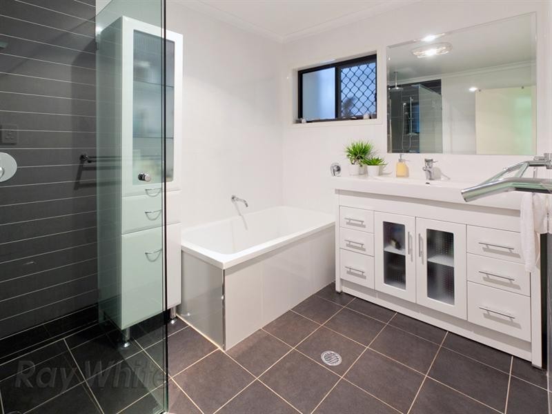 15 Ishmael Road, Camira QLD 4300