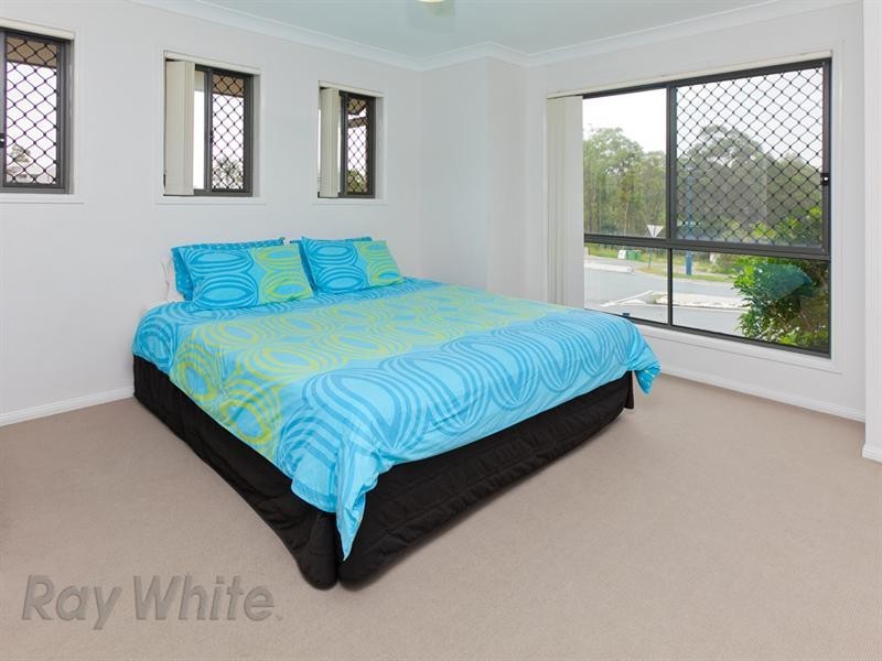 41 Lakes Entrance Drive, Springfield Lakes QLD 4300