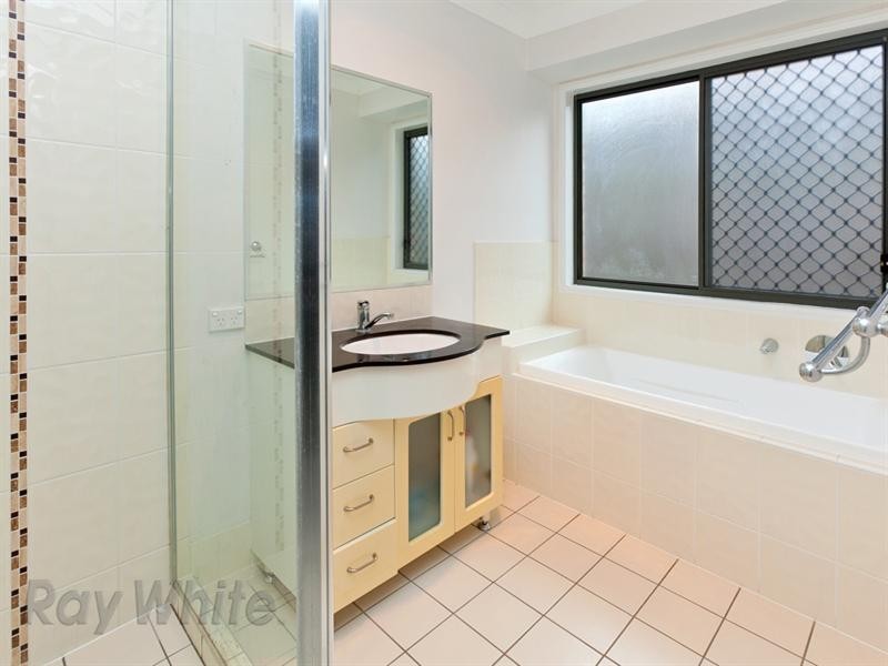 41 Lakes Entrance Drive, Springfield Lakes QLD 4300