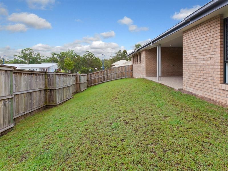 41 Lakes Entrance Drive, Springfield Lakes QLD 4300