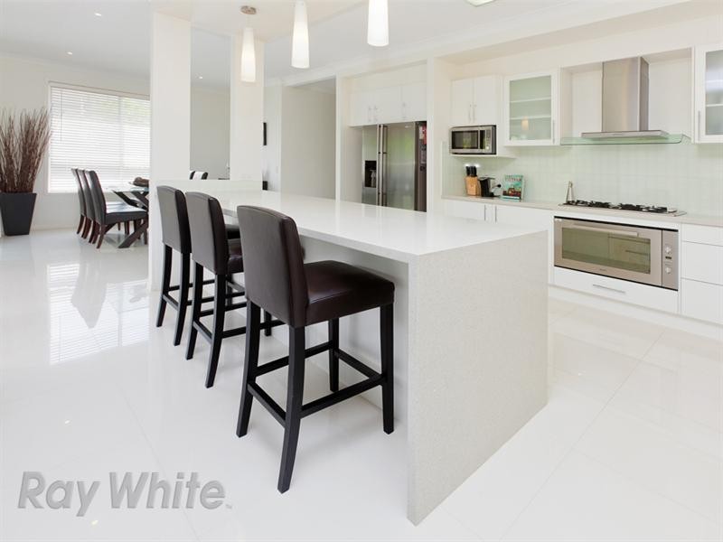 10 Cruiser Close, Springfield Lakes QLD 4300