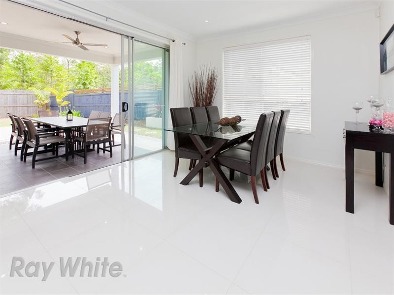 10 Cruiser Close, Springfield Lakes QLD 4300