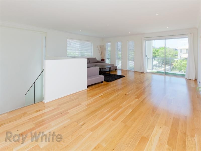 10 Cruiser Close, Springfield Lakes QLD 4300